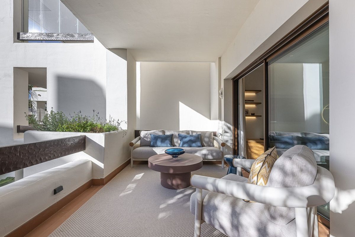 3 Bed Apartment for sale in New Golden Mile Costa Del Sol, Málaga, Spain