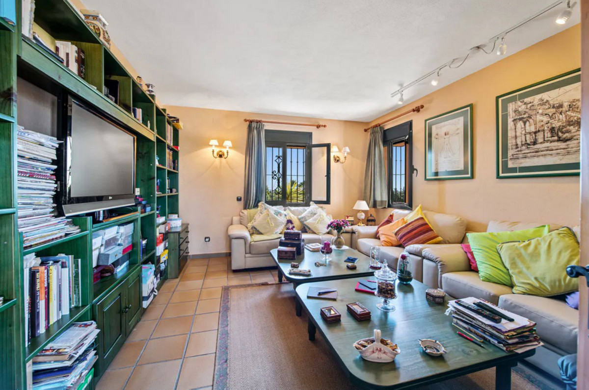 Se vende Villa - Chalet de 6 dormitorios en Costa Del Sol, Málaga, España