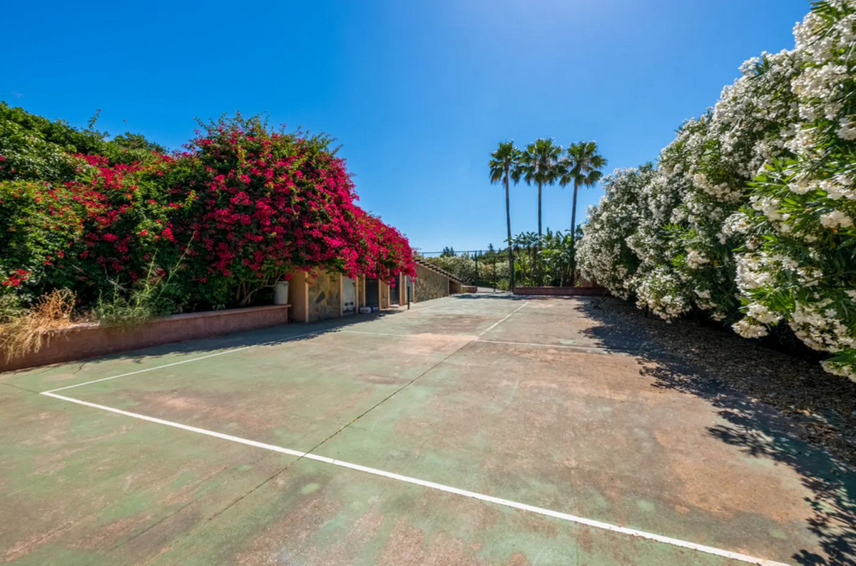 Se vende Villa - Chalet de 6 dormitorios en Costa Del Sol, Málaga, España