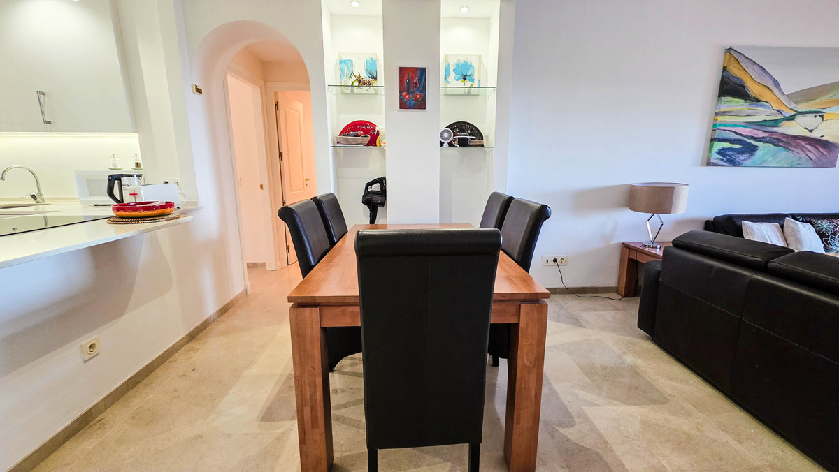 3 Bed Apartment for sale in La Duquesa Costa Del Sol, Málaga, Spain