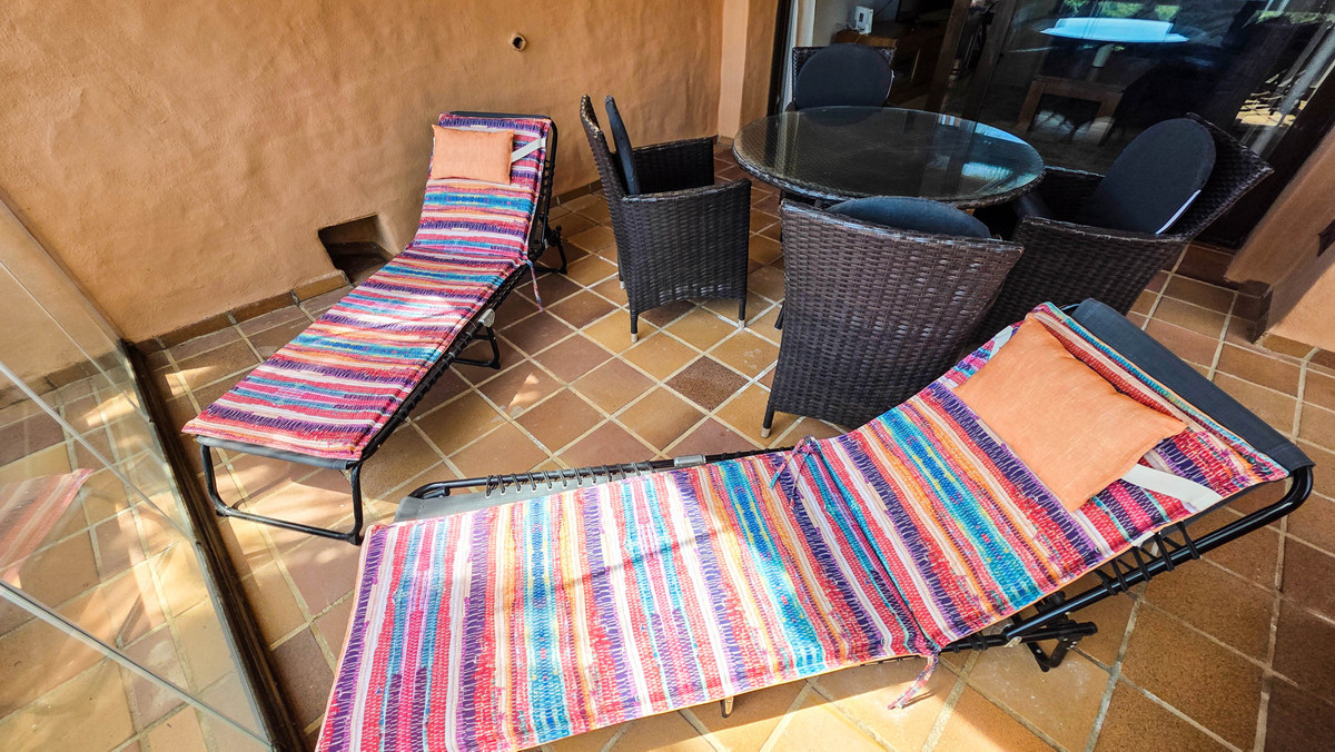 3 Bed Apartment for sale in La Duquesa Costa Del Sol, Málaga, Spain