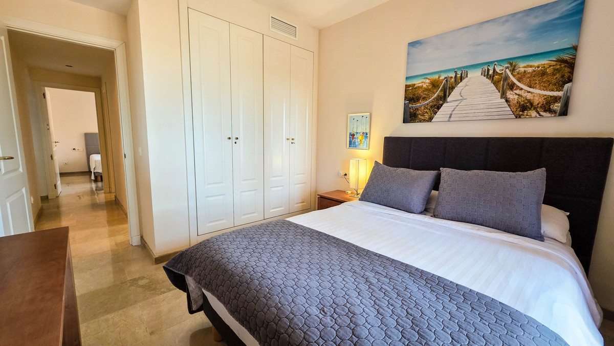 3 Bed Apartment for sale in La Duquesa Costa Del Sol, Málaga, Spain
