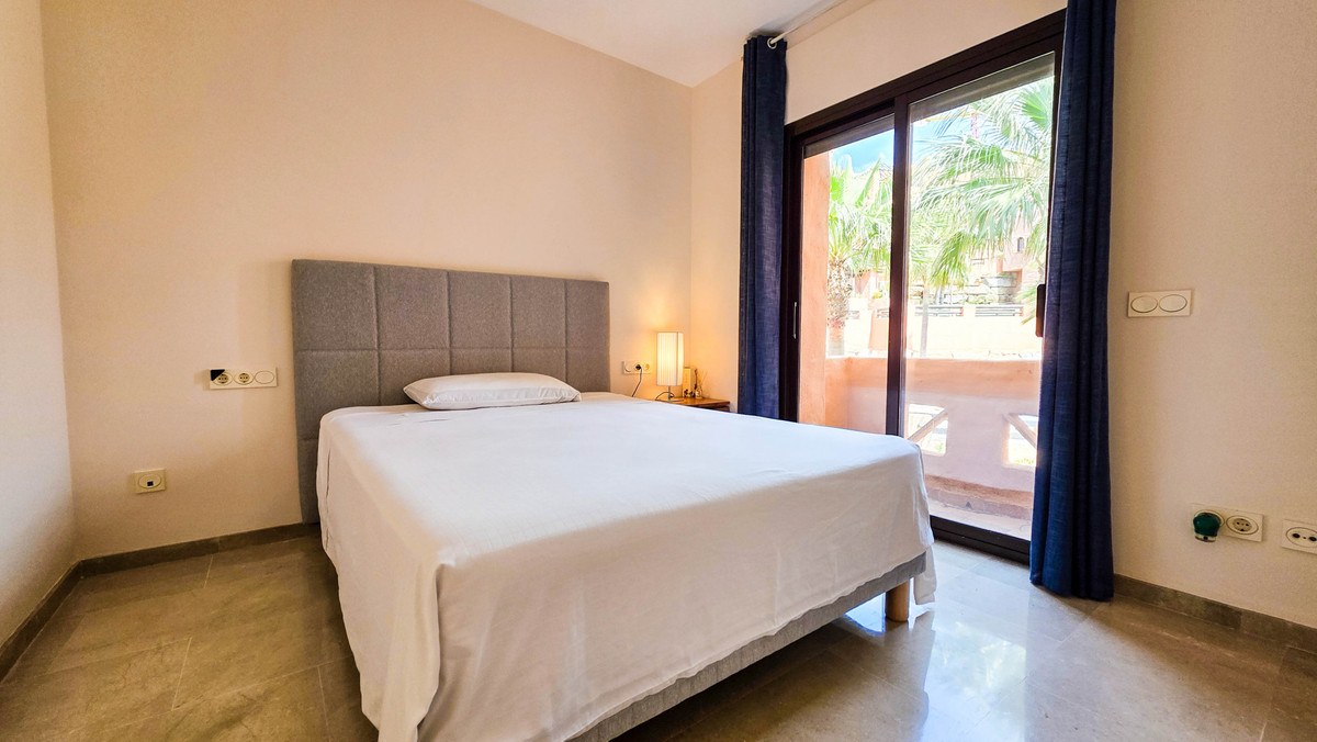 3 Bed Apartment for sale in La Duquesa Costa Del Sol, Málaga, Spain