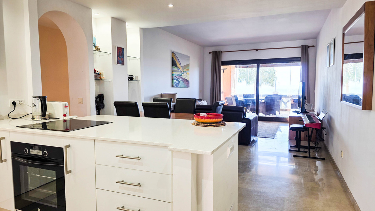 3 Bed Apartment for sale in La Duquesa Costa Del Sol, Málaga, Spain