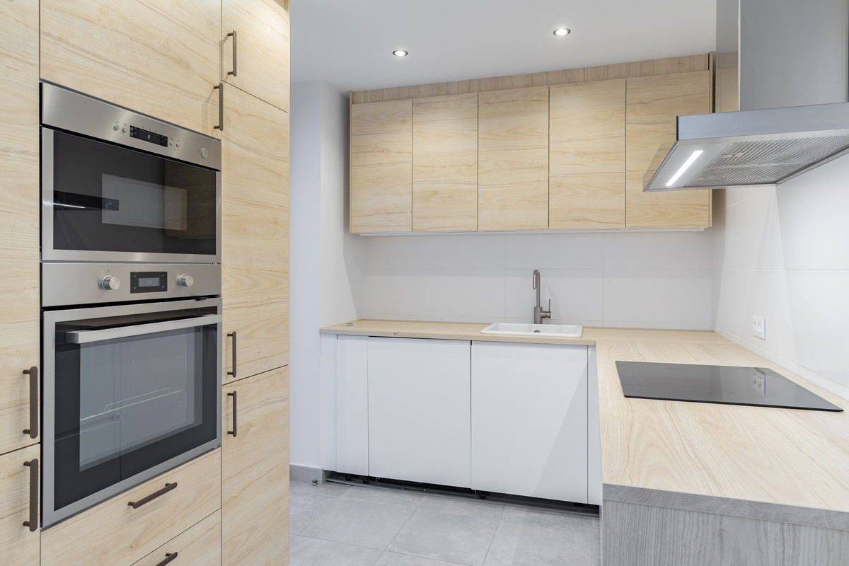 3 Bed Apartment for sale in Estepona Costa Del Sol, Málaga, Spain