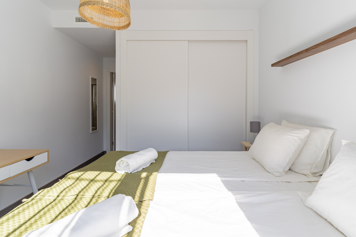 3 Bed Apartment for sale in Estepona Costa Del Sol, Málaga, Spain