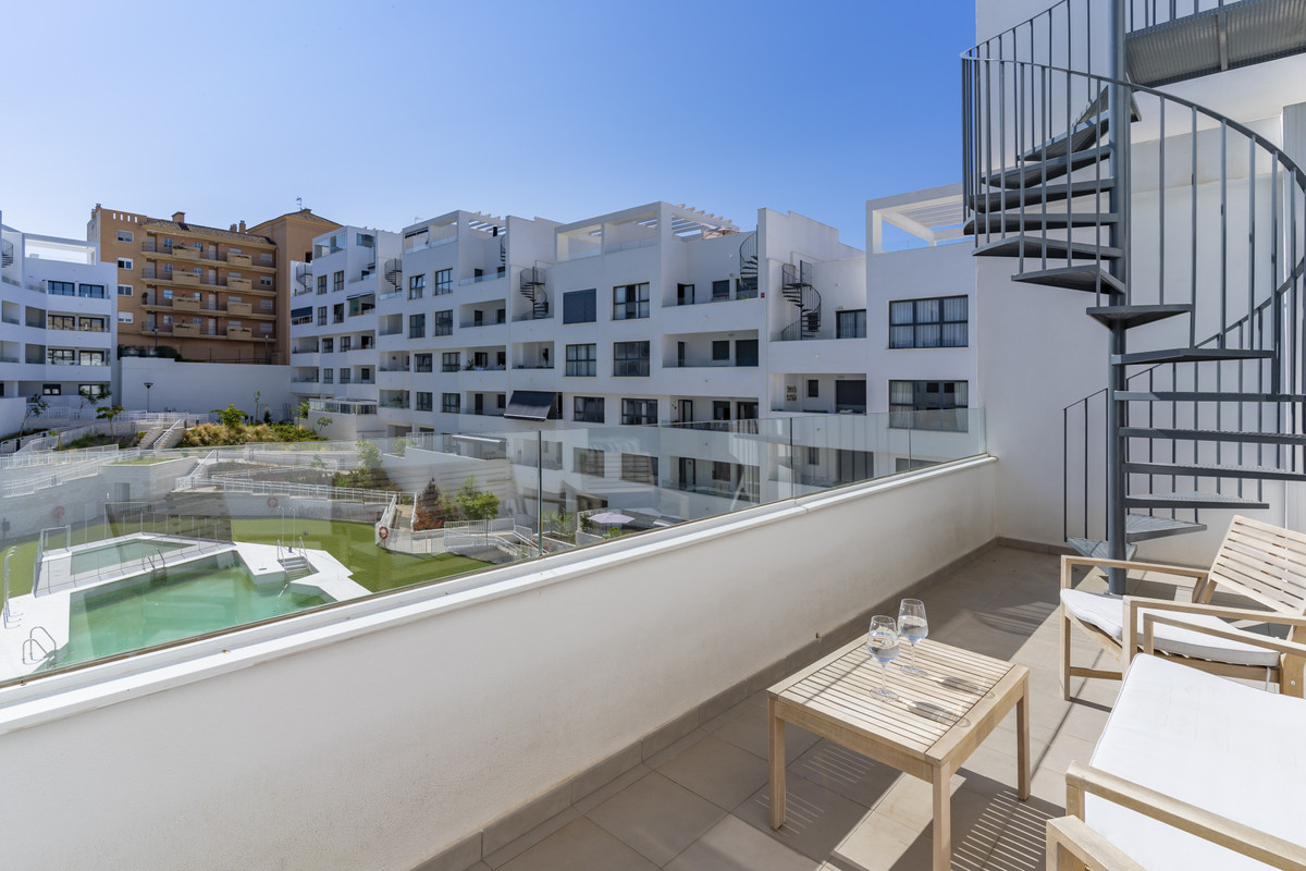 3 Bed Apartment for sale in Estepona Costa Del Sol, Málaga, Spain