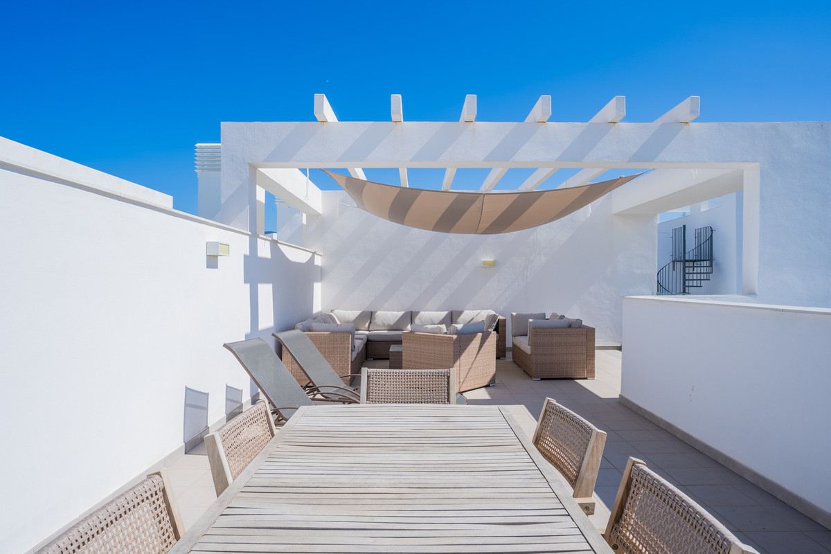 3 Bed Apartment for sale in Estepona Costa Del Sol, Málaga, Spain