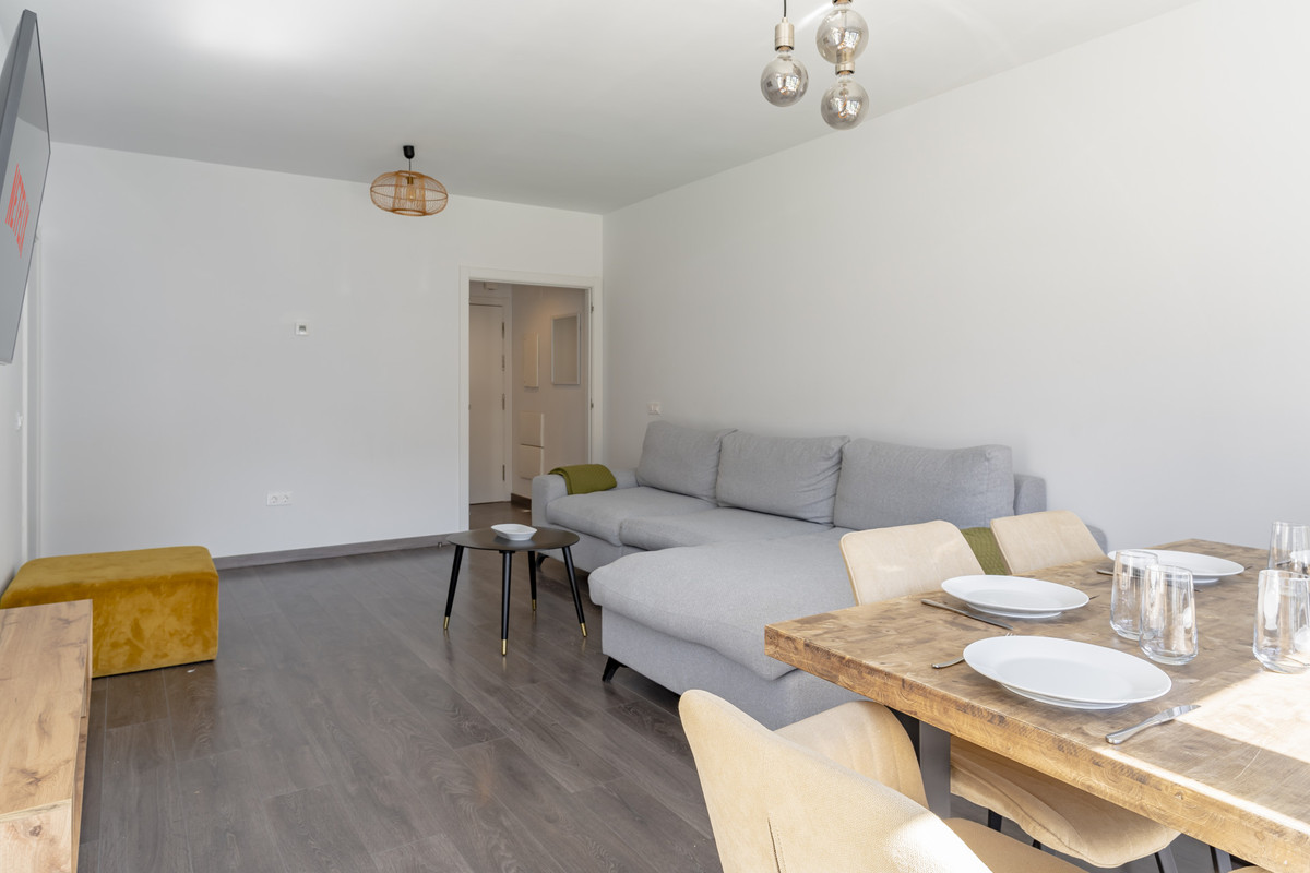 3 Bed Apartment for sale in Estepona Costa Del Sol, Málaga, Spain
