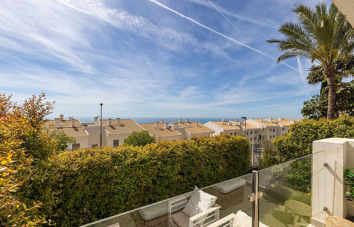 3 Bed Apartment for sale in Benalmadena Costa Del Sol, Málaga, Spain