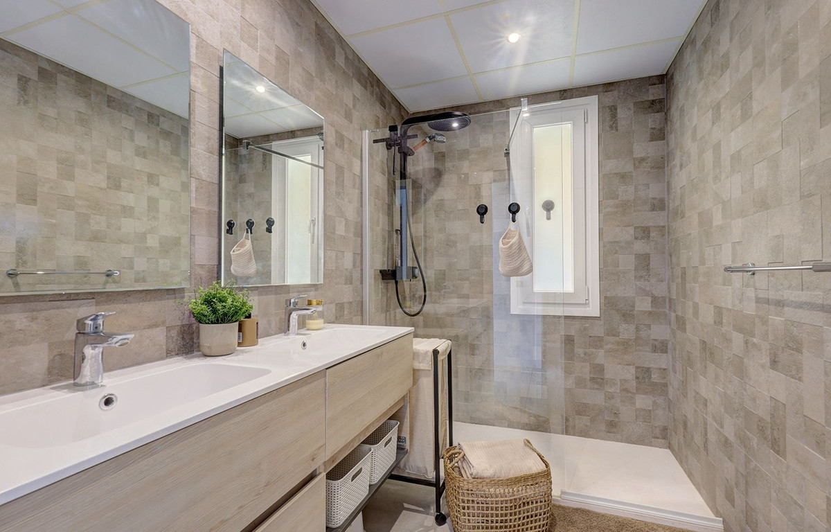 3 Bed Apartment for sale in Benalmadena Costa Del Sol, Málaga, Spain