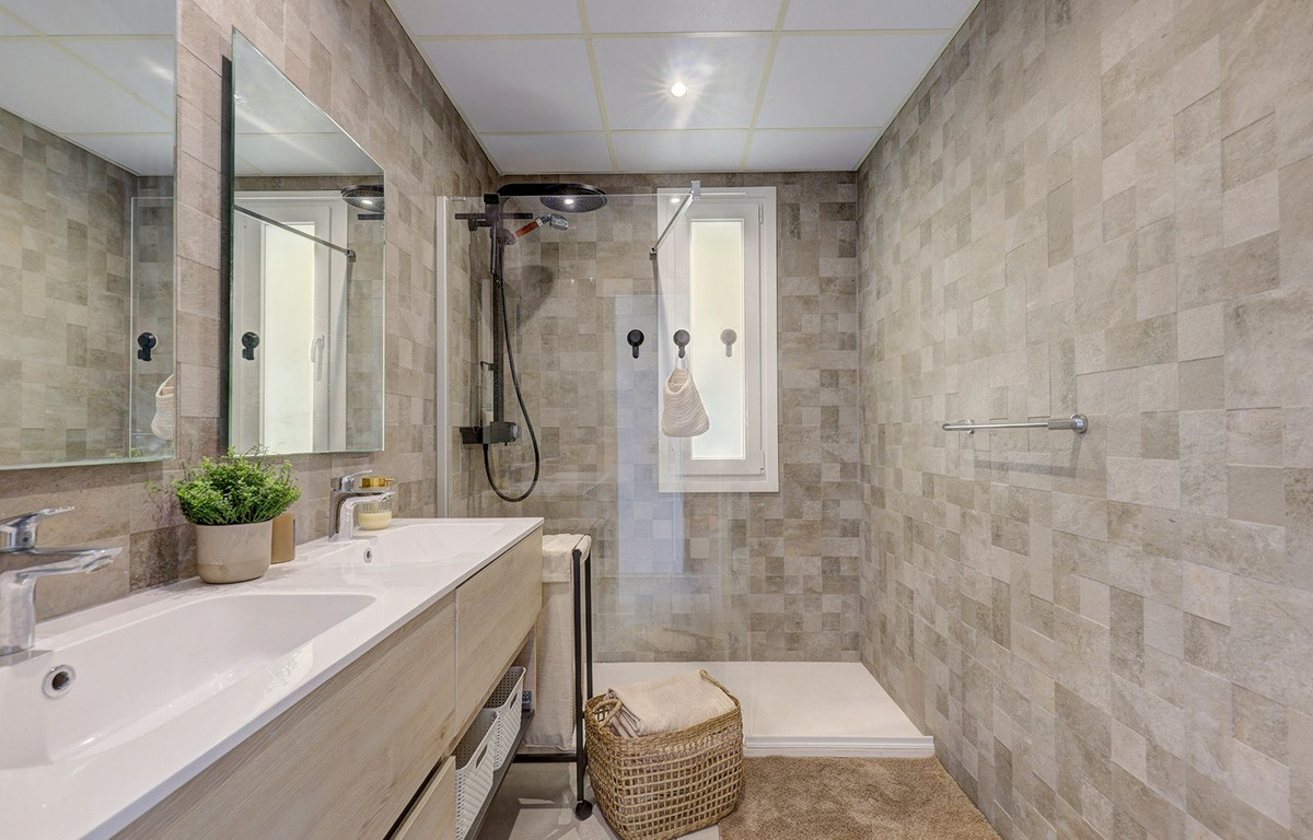 3 Bed Apartment for sale in Benalmadena Costa Del Sol, Málaga, Spain