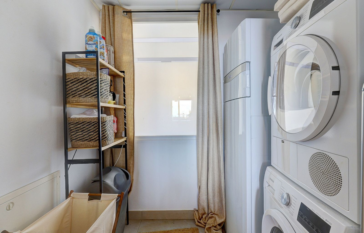 3 Bed Apartment for sale in Benalmadena Costa Del Sol, Málaga, Spain
