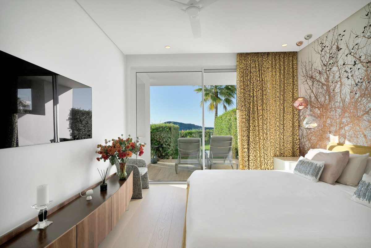 3 Bed Apartment for sale in Benahavís Costa Del Sol, Málaga, Spain