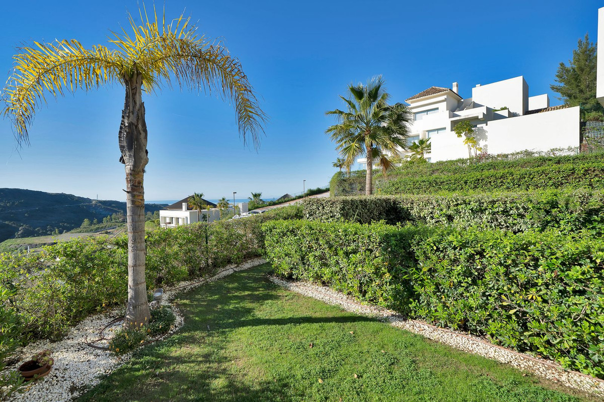 3 Bed Apartment for sale in Benahavís Costa Del Sol, Málaga, Spain