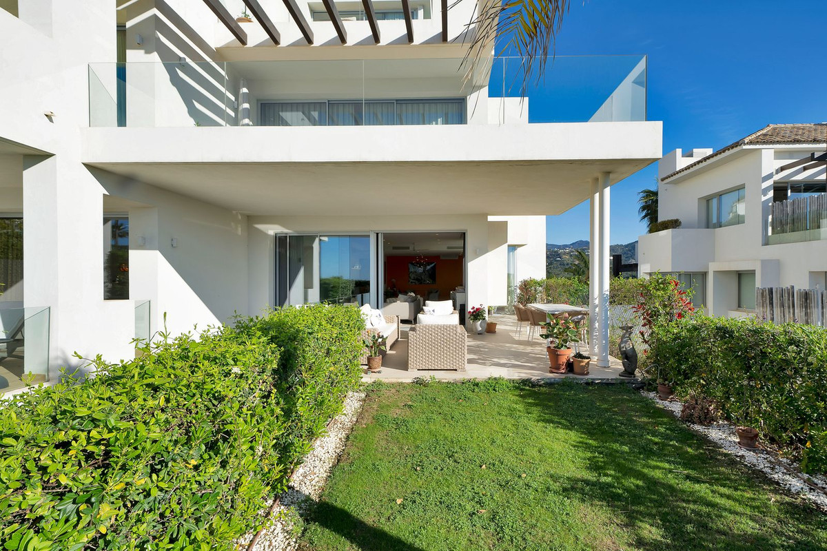 3 Bed Apartment for sale in Benahavís Costa Del Sol, Málaga, Spain
