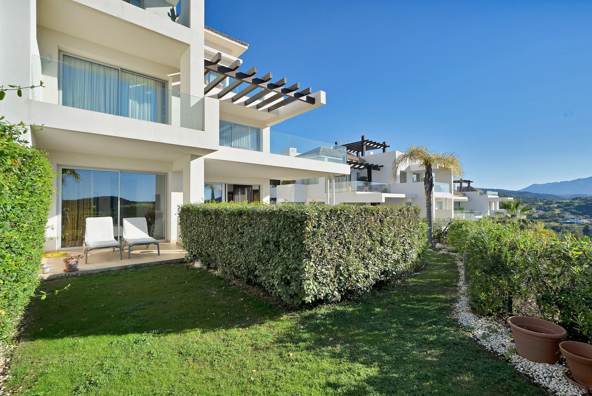 3 Bed Apartment for sale in Benahavís Costa Del Sol, Málaga, Spain