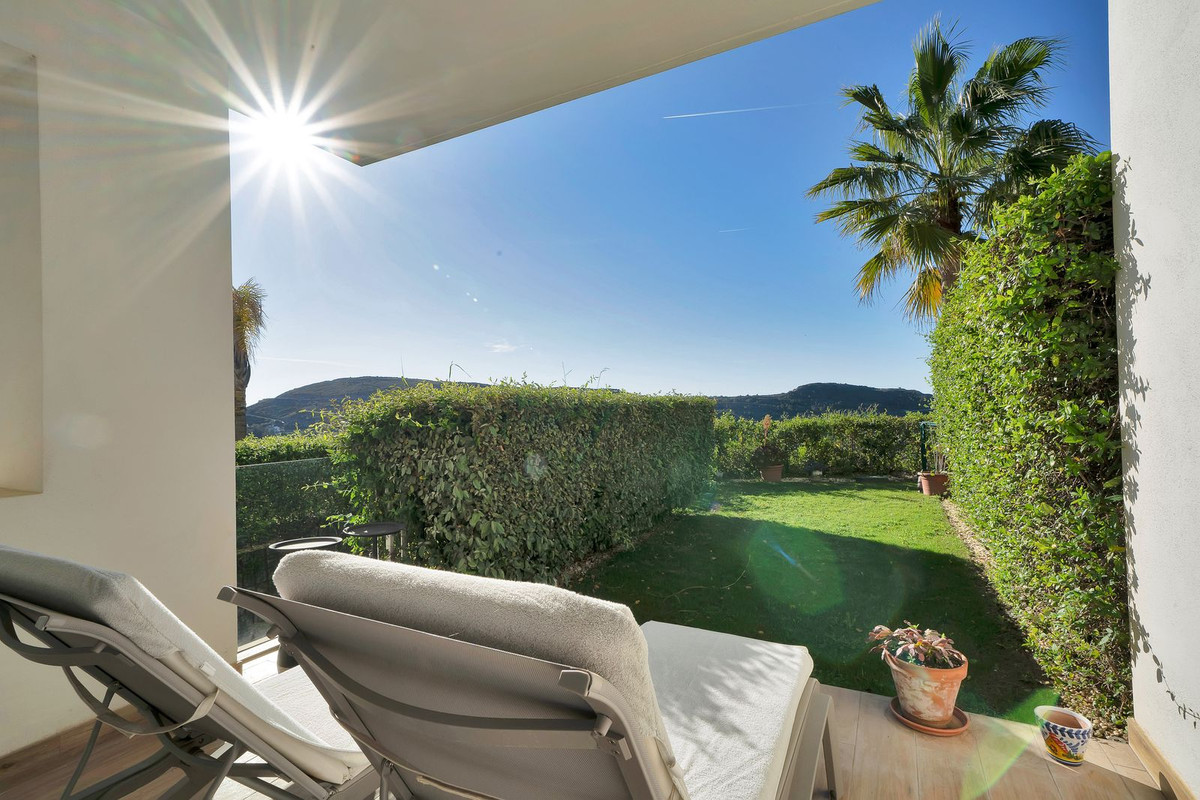 3 Bed Apartment for sale in Benahavís Costa Del Sol, Málaga, Spain