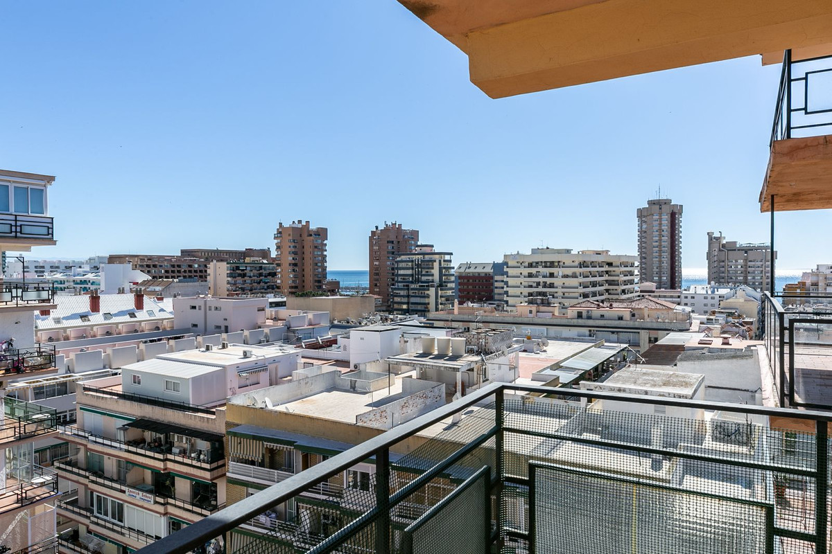 3 Bed Apartment for sale in Fuengirola Costa Del Sol, Málaga, Spain