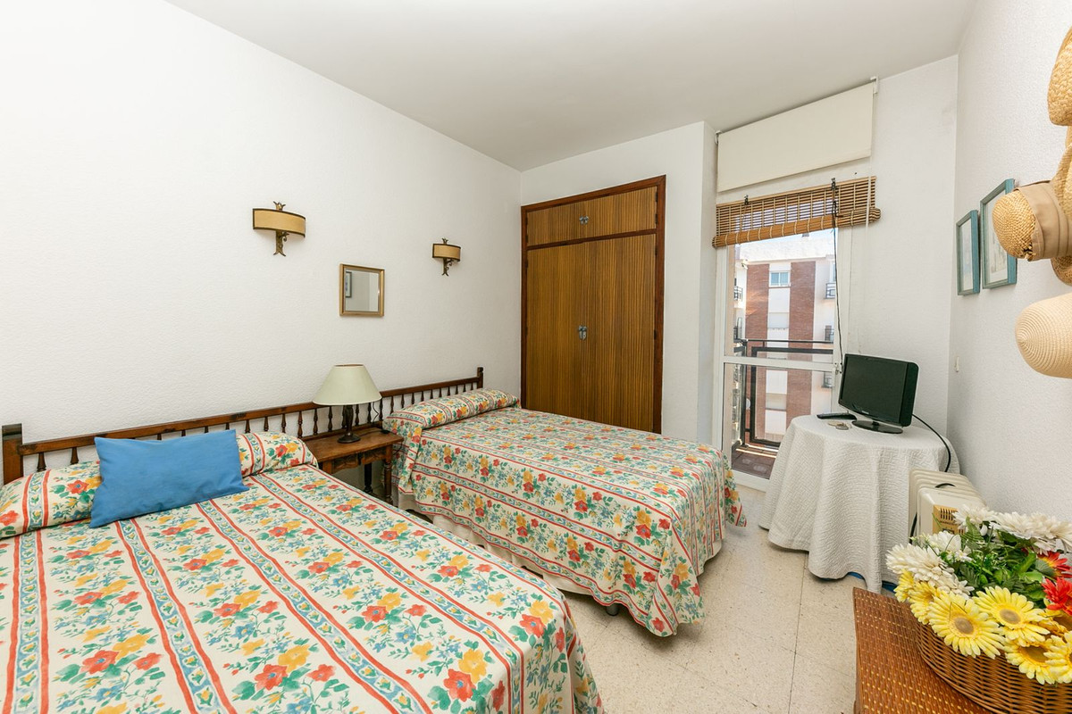 3 Bed Apartment for sale in Fuengirola Costa Del Sol, Málaga, Spain