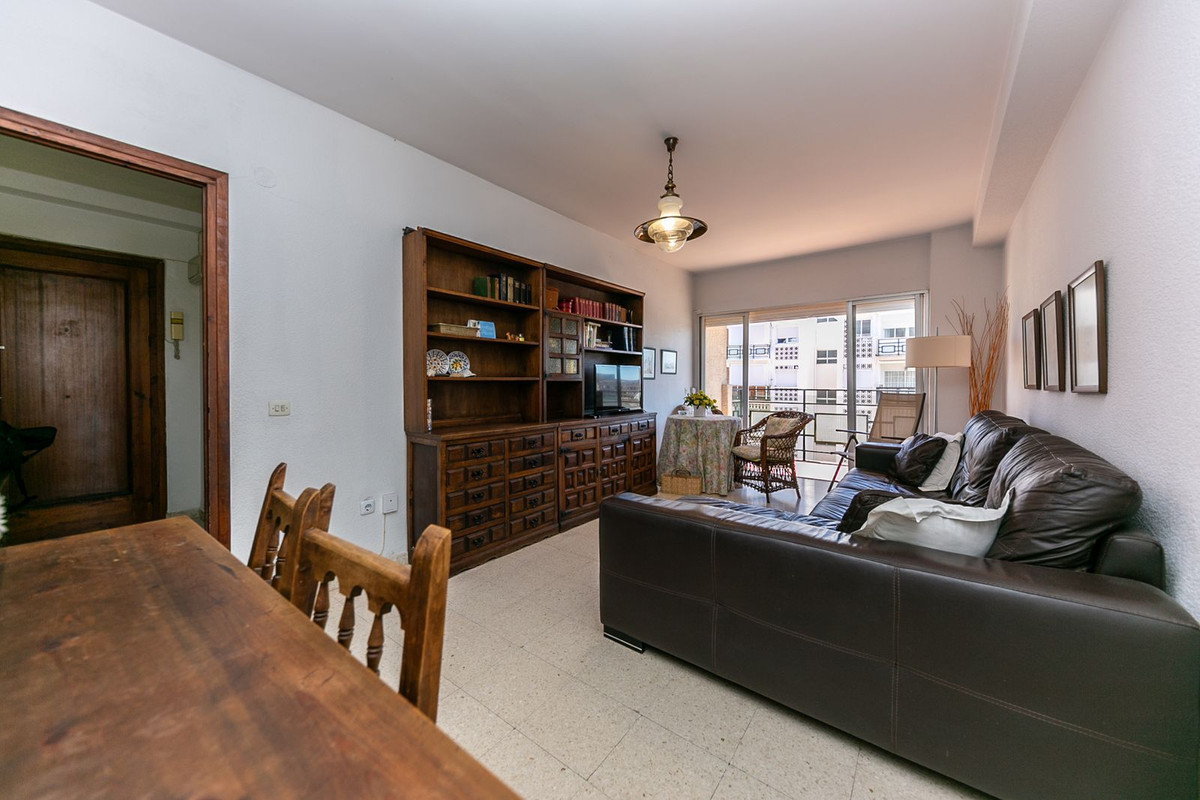 3 Bed Apartment for sale in Fuengirola Costa Del Sol, Málaga, Spain
