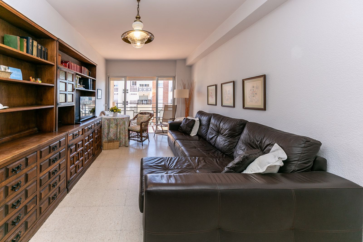 3 Bed Apartment for sale in Fuengirola Costa Del Sol, Málaga, Spain