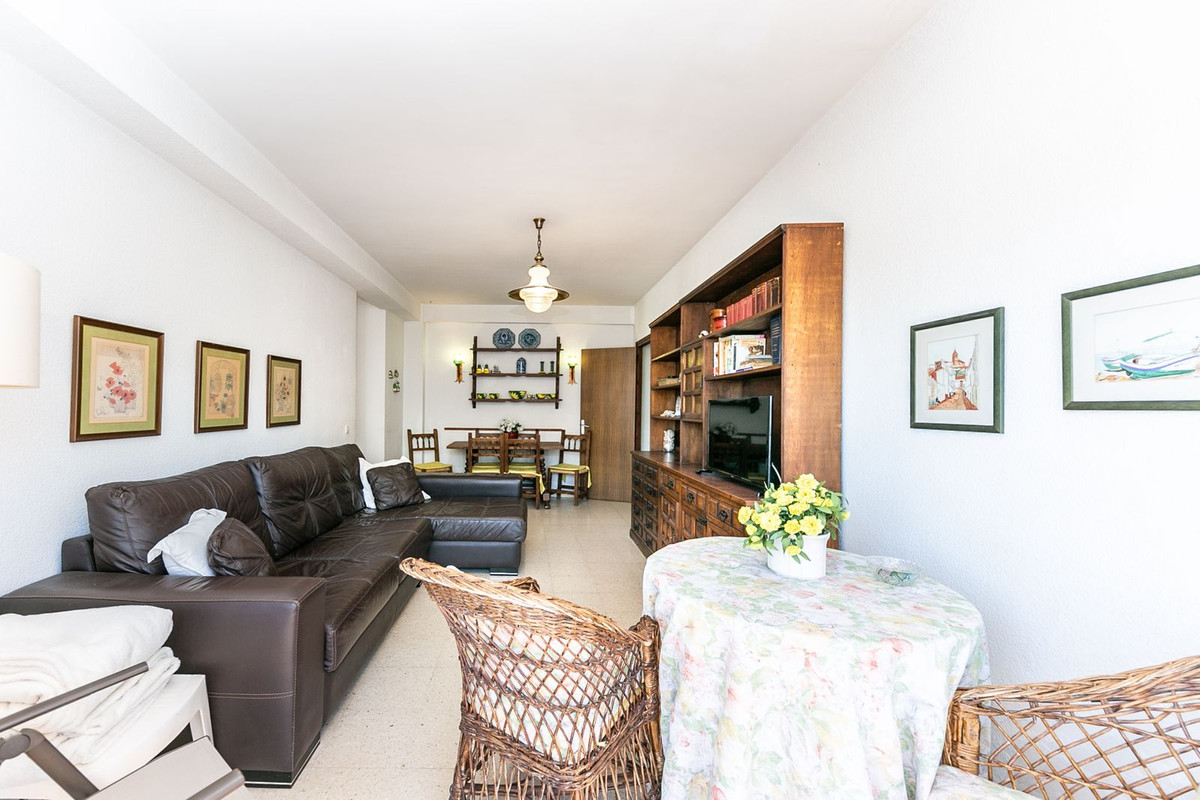 3 Bed Apartment for sale in Fuengirola Costa Del Sol, Málaga, Spain