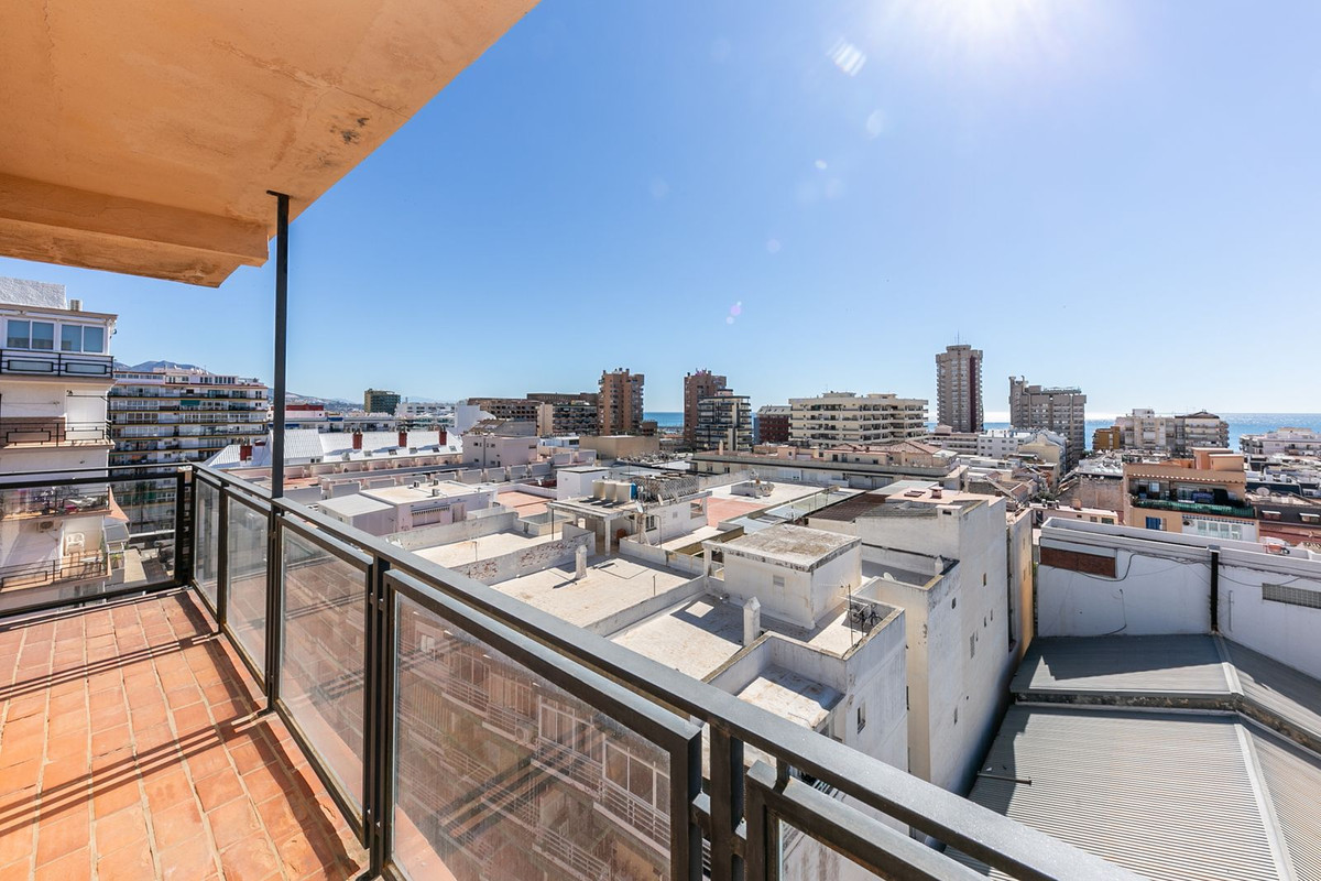 3 Bed Apartment for sale in Fuengirola Costa Del Sol, Málaga, Spain