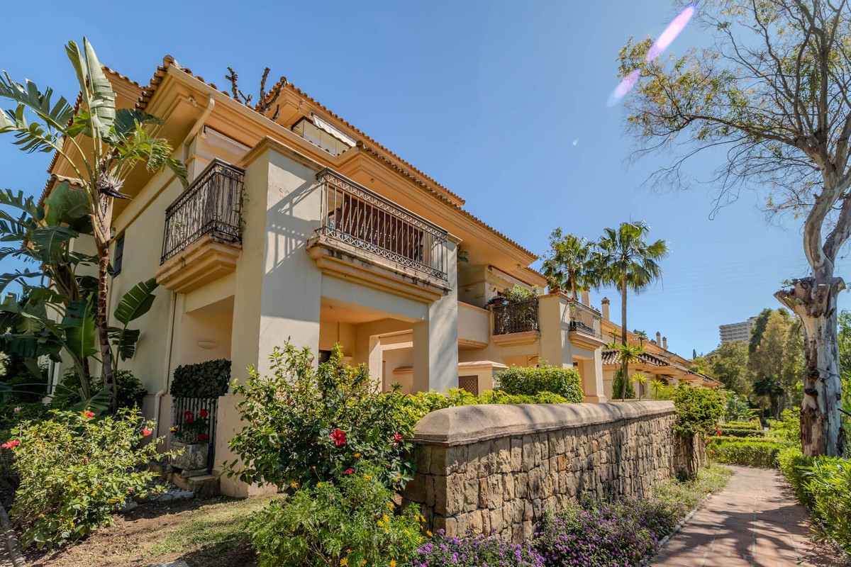 2 Bed Apartment for sale in Río Real Costa Del Sol, Málaga, Spain