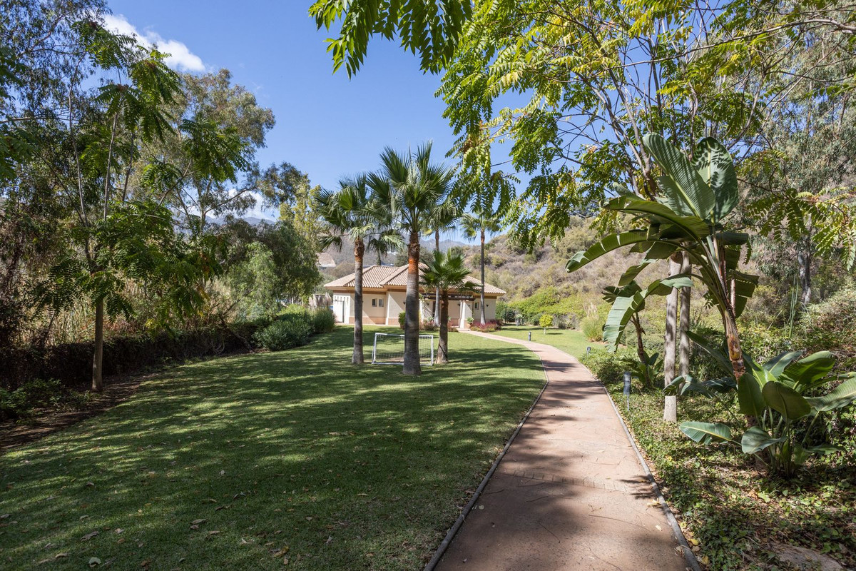 2 Bed Apartment for sale in Río Real Costa Del Sol, Málaga, Spain