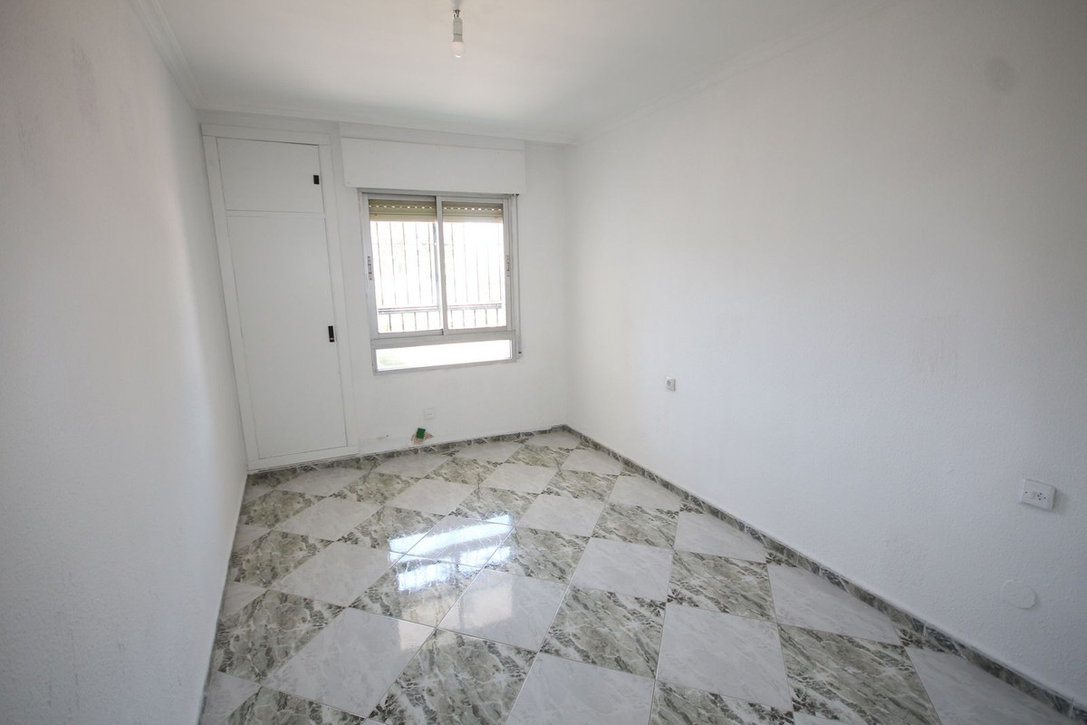 Se vende Apartamento Planta Media de 4 dormitorios en Costa Del Sol, Málaga, España