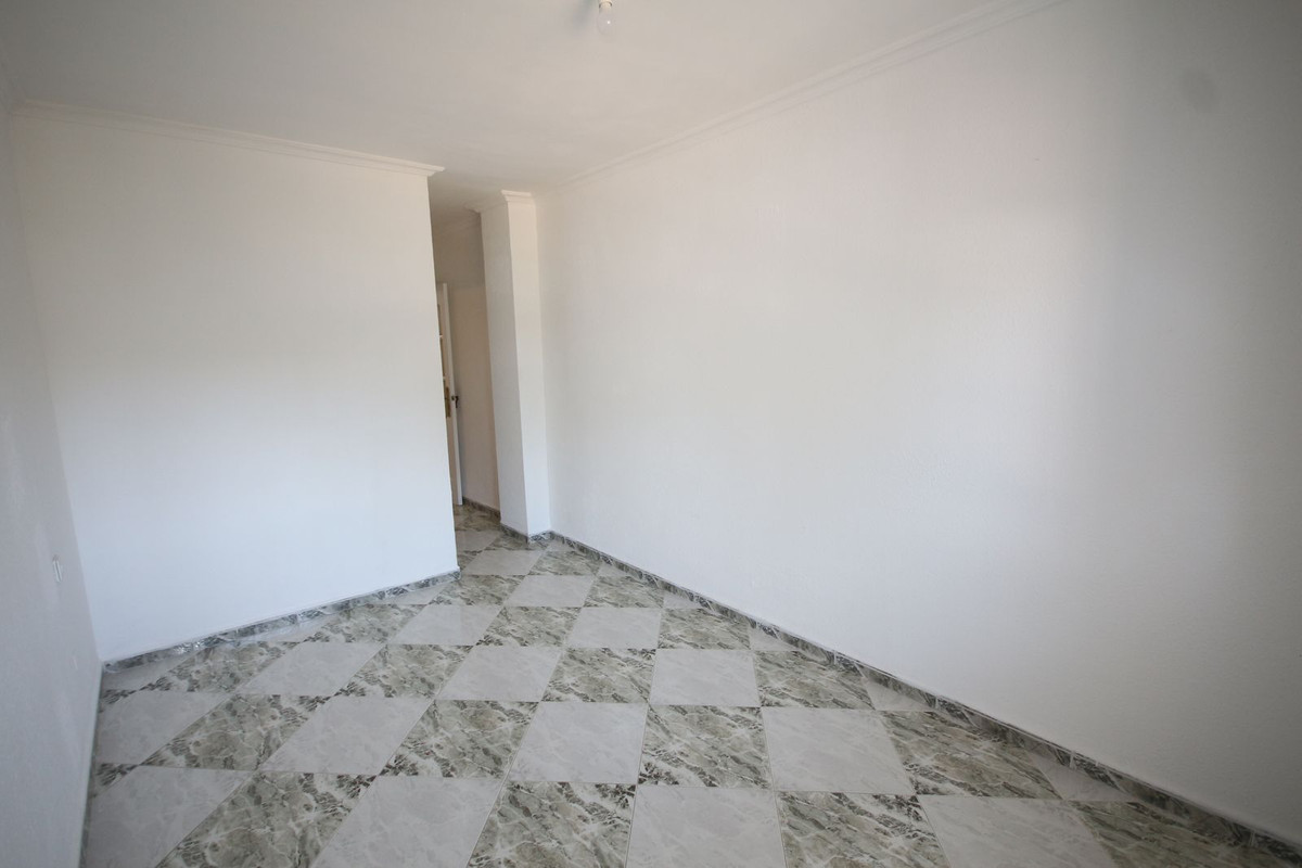 Se vende Apartamento Planta Media de 4 dormitorios en Costa Del Sol, Málaga, España