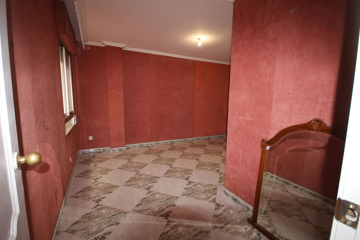 Se vende Apartamento Planta Media de 4 dormitorios en Costa Del Sol, Málaga, España