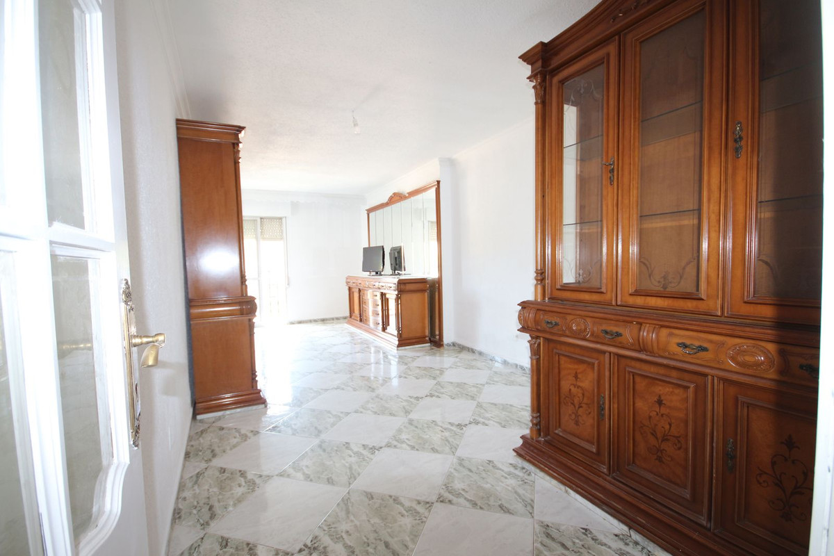 Se vende Apartamento Planta Media de 4 dormitorios en Costa Del Sol, Málaga, España