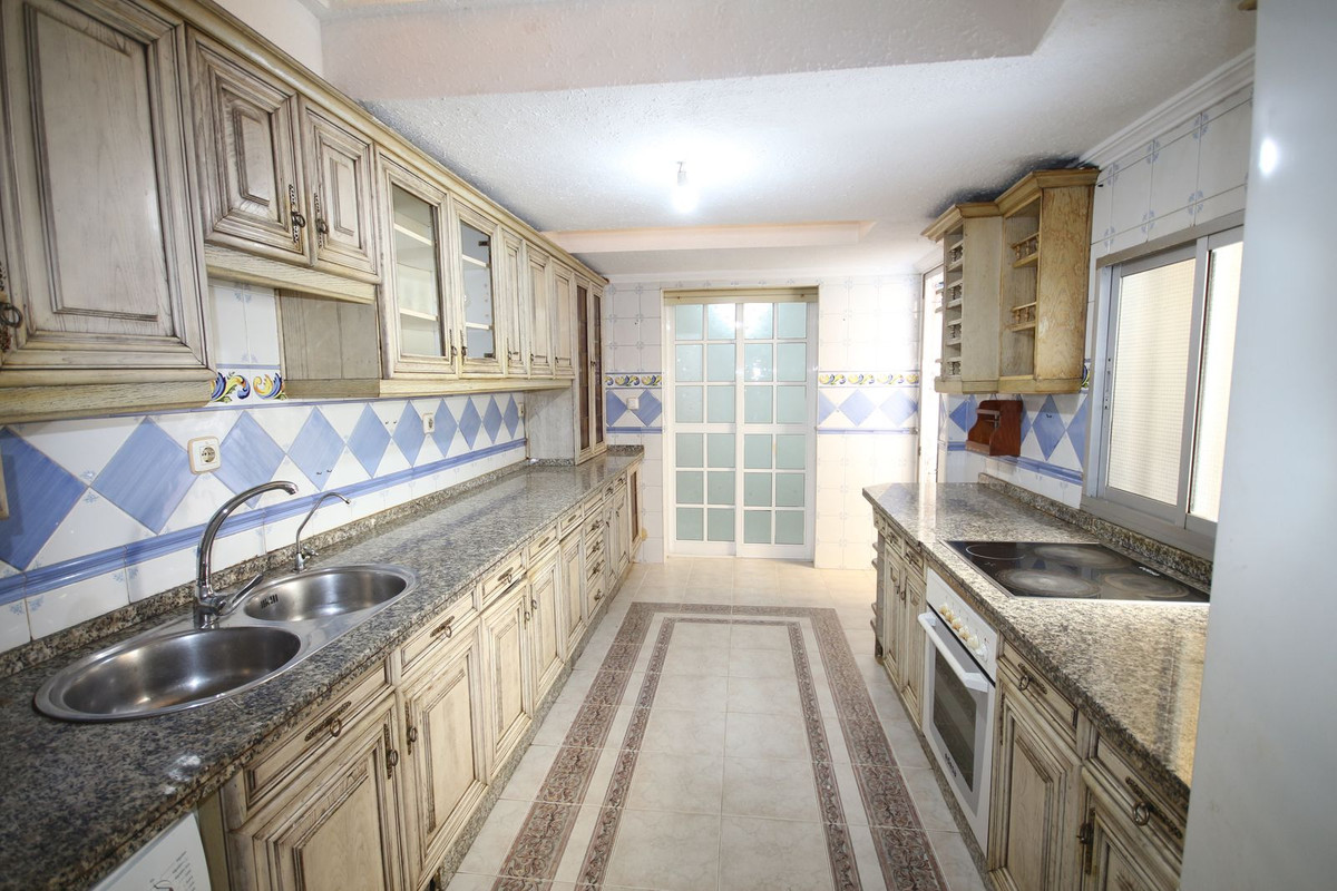 Se vende Apartamento Planta Media de 4 dormitorios en Costa Del Sol, Málaga, España