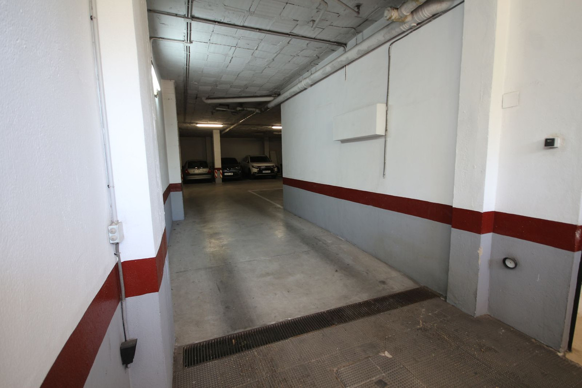 Se vende Apartamento Planta Media de 4 dormitorios en Costa Del Sol, Málaga, España