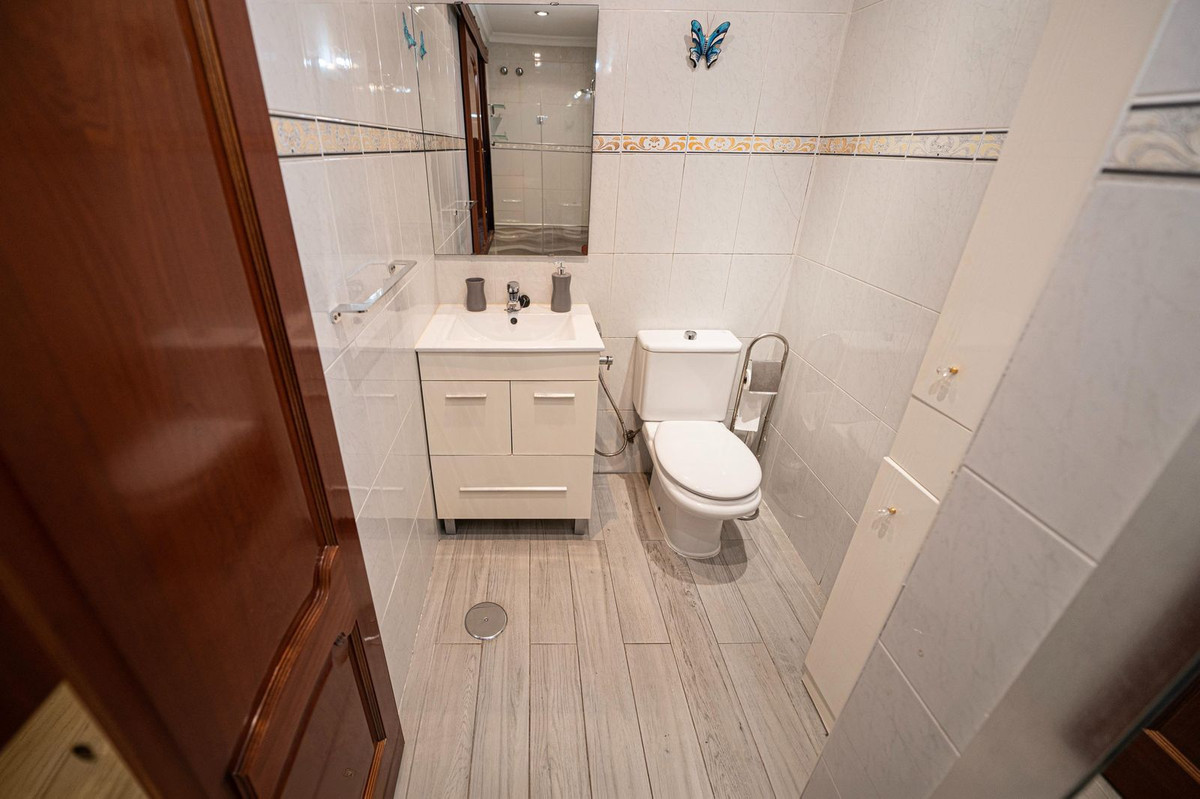 4 Bed Apartment for sale in Málaga Costa Del Sol, Málaga, Spain
