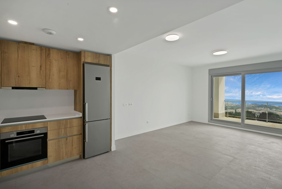 Se vende Apartamento Planta Media de 2 dormitorios en Costa Del Sol, Málaga, España