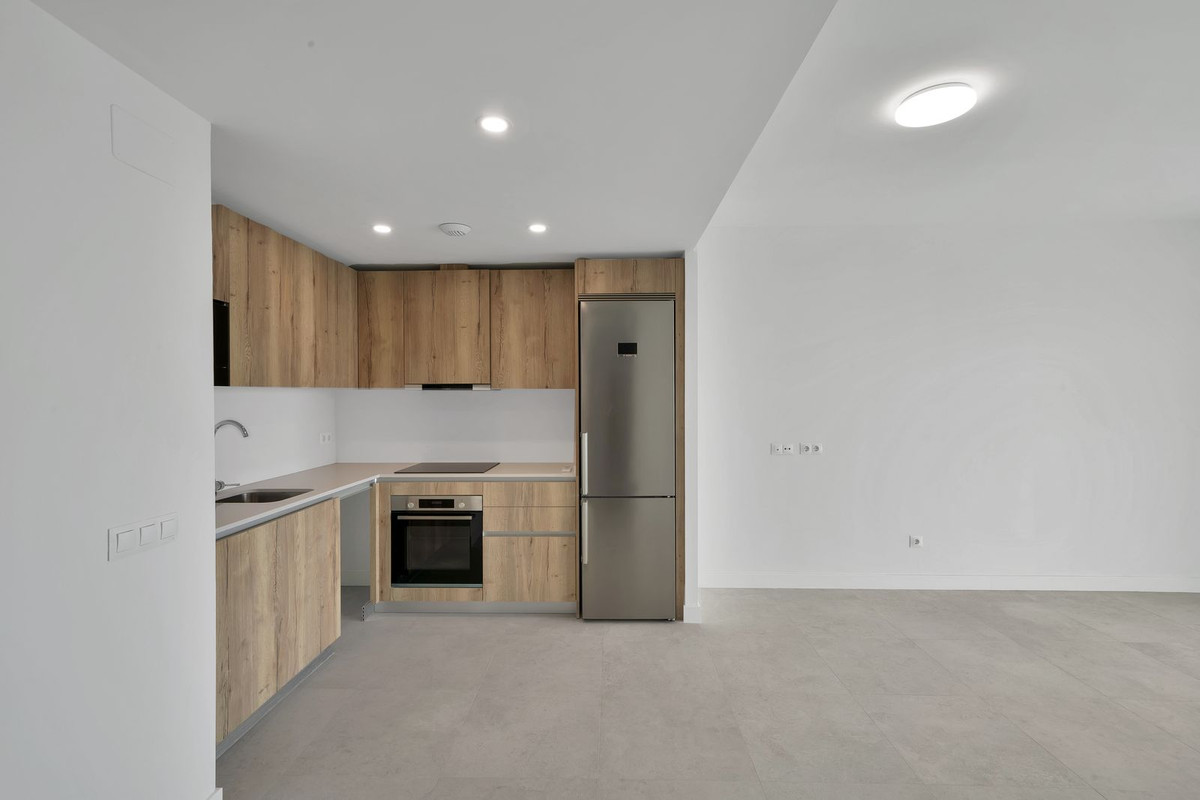 Se vende Apartamento Planta Media de 2 dormitorios en Costa Del Sol, Málaga, España