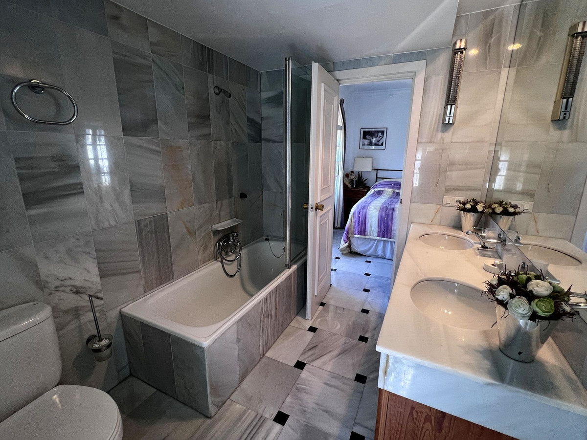 2 Bed Apartment for sale in Benamara Costa Del Sol, Málaga, Spain