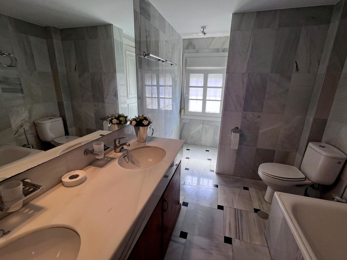 2 Bed Apartment for sale in Benamara Costa Del Sol, Málaga, Spain