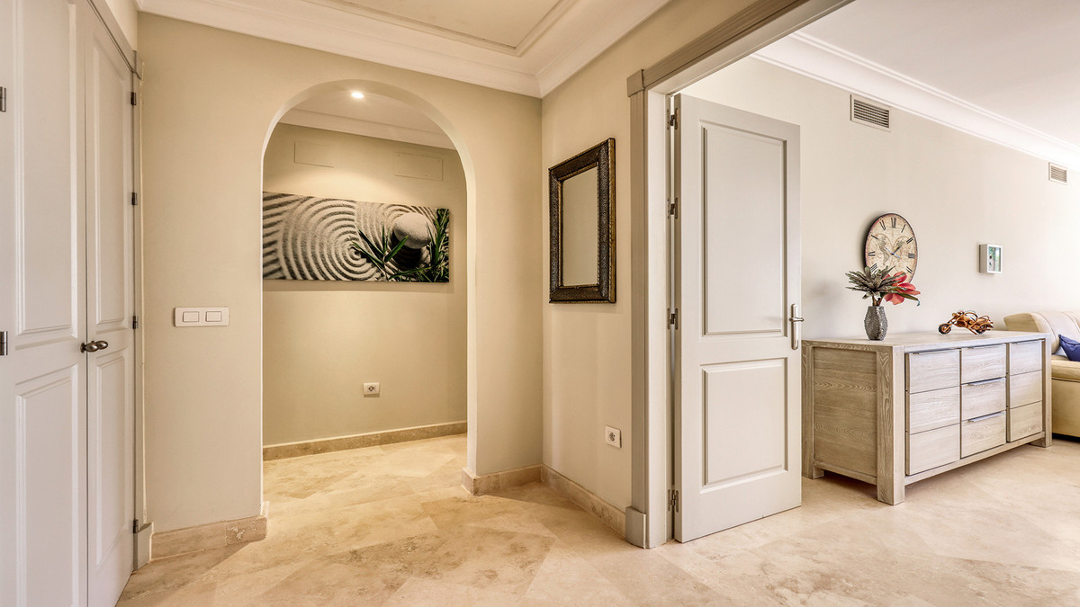 Se vende Apartamento Planta Media de 2 dormitorios en Costa Del Sol, Málaga, España