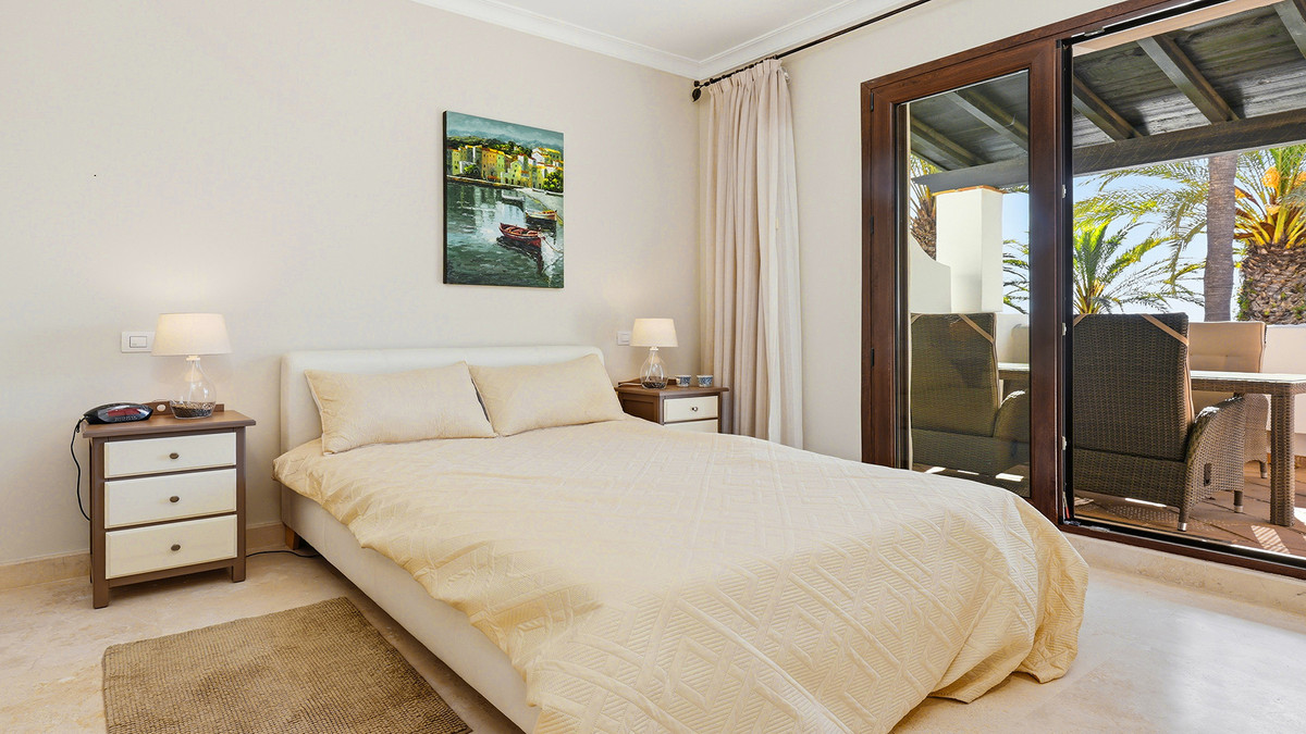 Se vende Apartamento Planta Media de 2 dormitorios en Costa Del Sol, Málaga, España