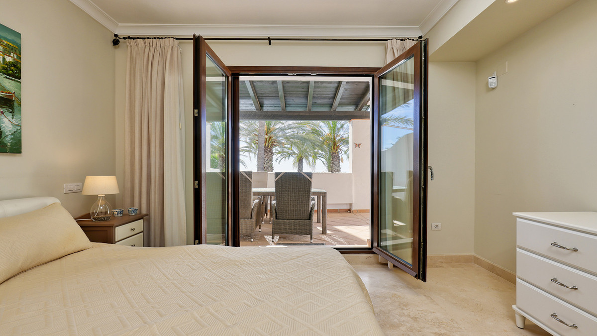 Se vende Apartamento Planta Media de 2 dormitorios en Costa Del Sol, Málaga, España