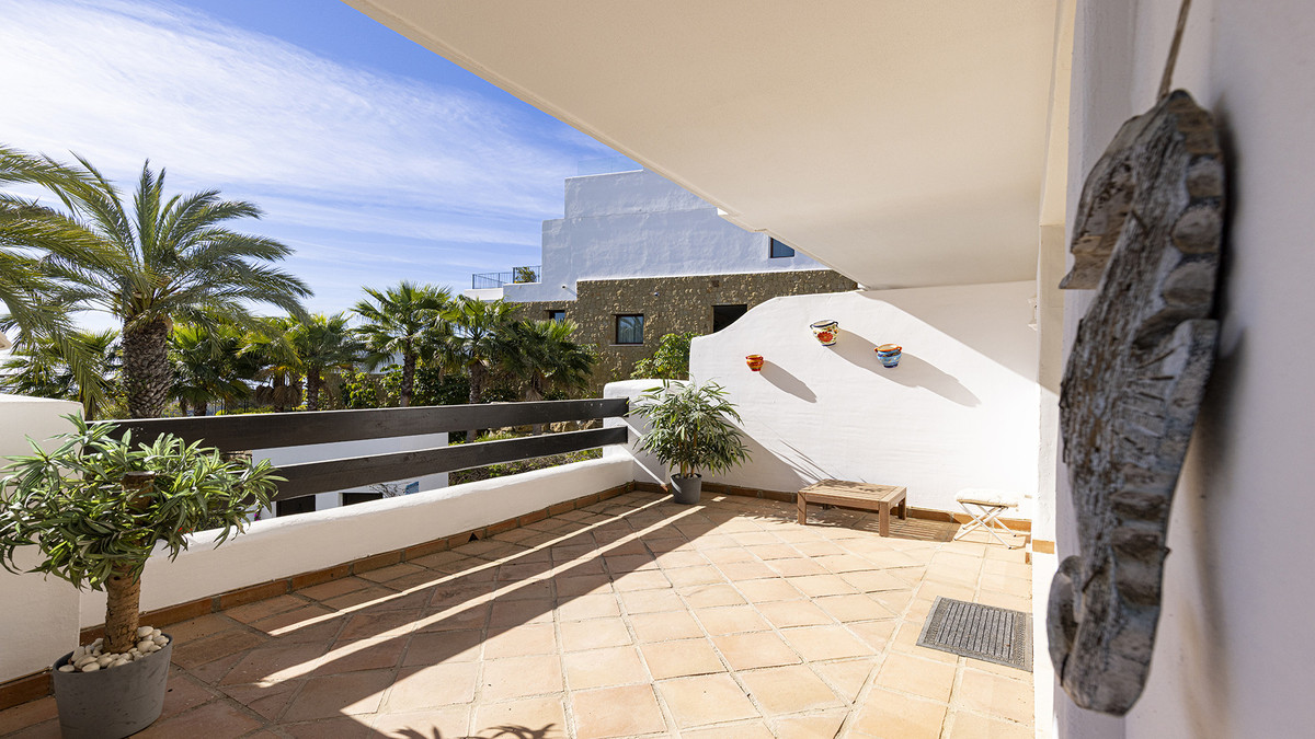 Se vende Apartamento Planta Media de 2 dormitorios en Costa Del Sol, Málaga, España