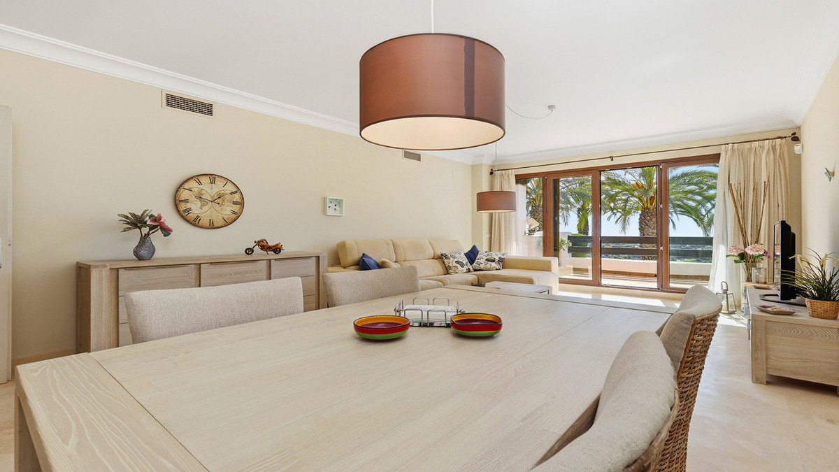Se vende Apartamento Planta Media de 2 dormitorios en Costa Del Sol, Málaga, España