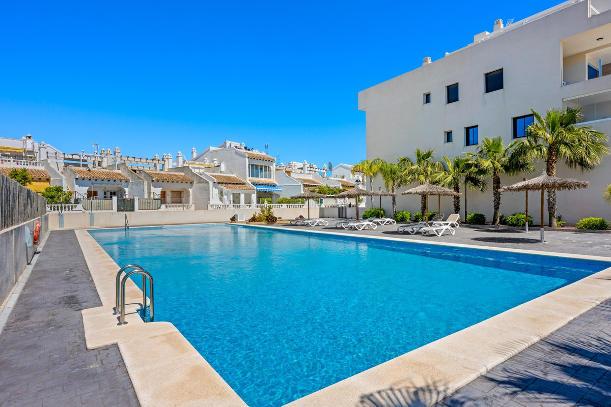 Se vende Ático de 2 dormitorios en Costa Blanca, Alicante, España
