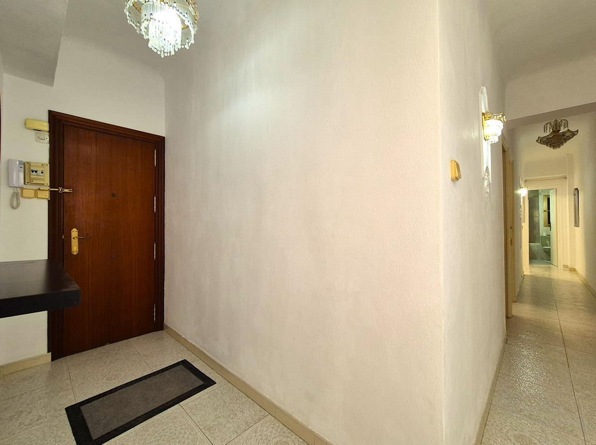 Se vende Apartamento Planta Media de 3 dormitorios en Costa Blanca, Alicante, España