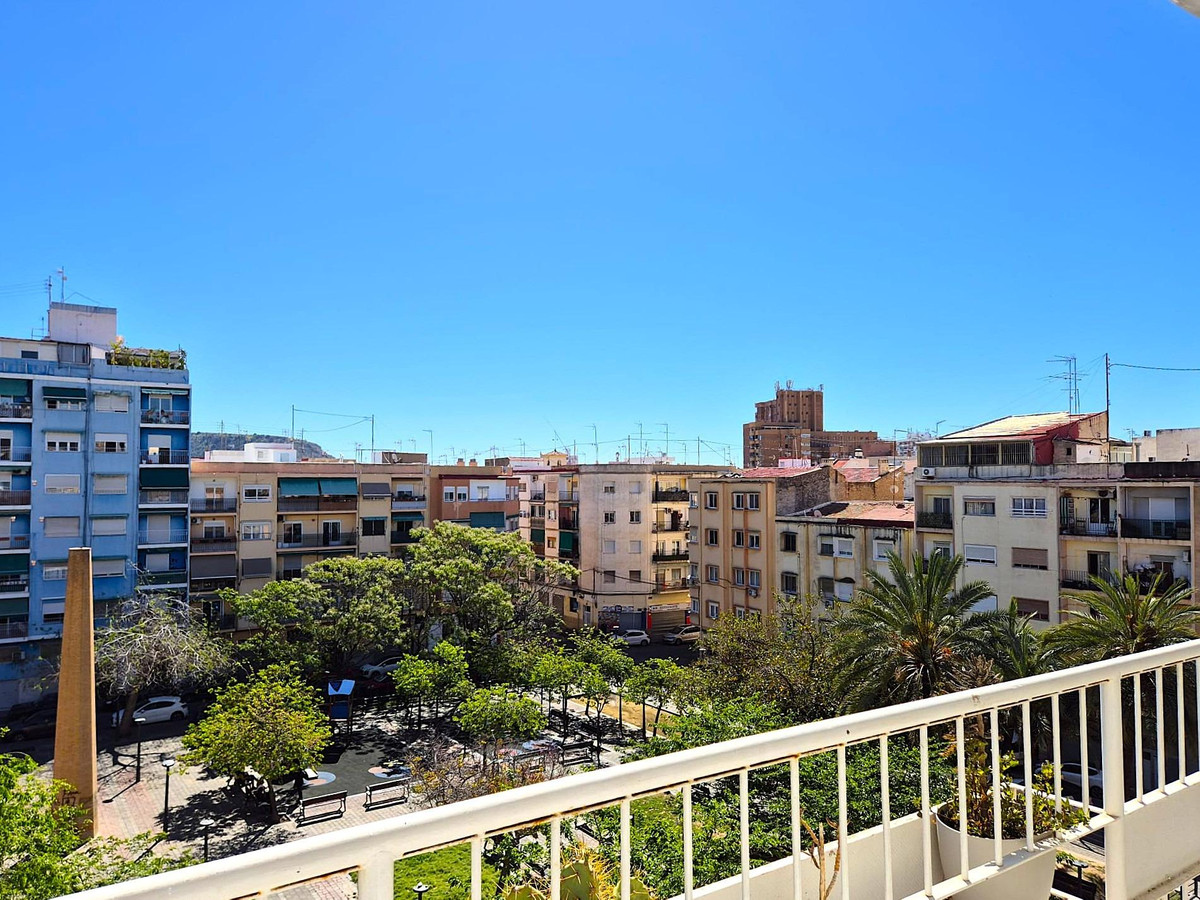 Se vende Apartamento Planta Media de 3 dormitorios en Costa Blanca, Alicante, España