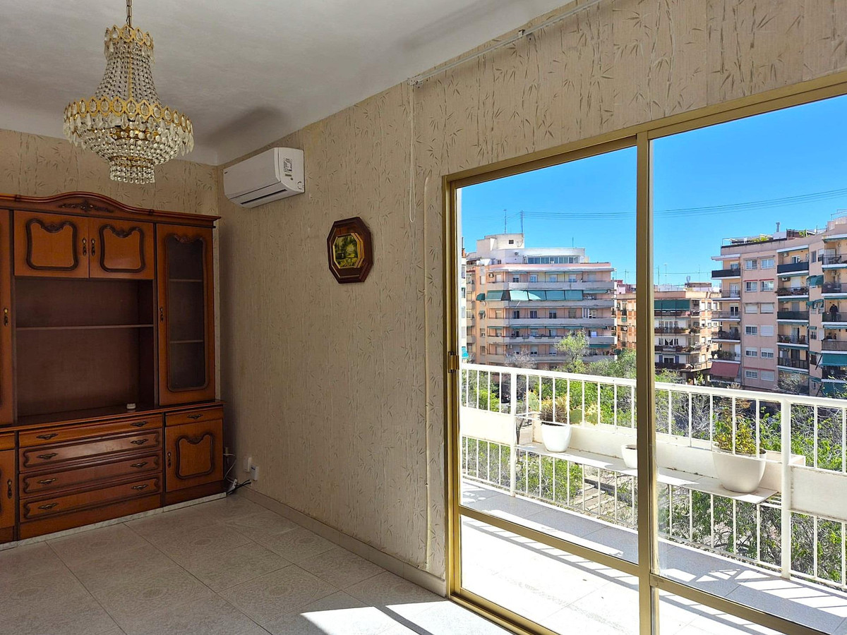 Se vende Apartamento Planta Media de 3 dormitorios en Costa Blanca, Alicante, España